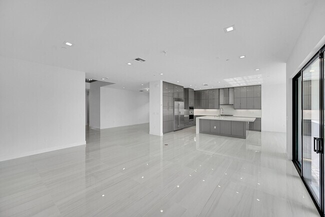 Building Photo - 9979 Migration Pt