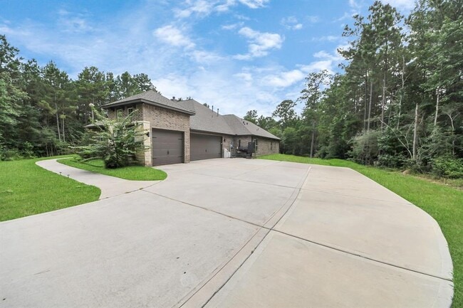 Building Photo - 130 Bighorn Rd