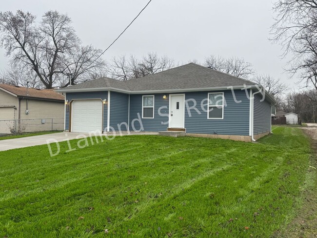 Building Photo - Brand New Build - Conveniently Located near National and Kearney