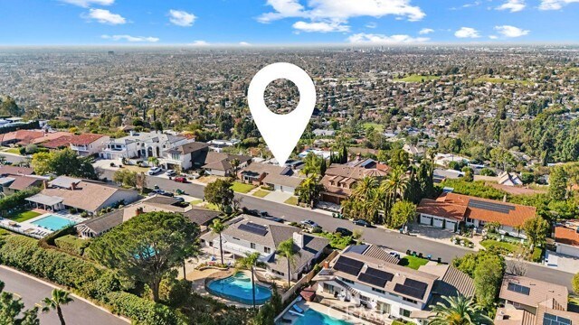 Building Photo - 11081 Hunting Horn Dr