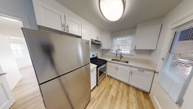 Primary Photo - Beautiful One Bedroom Home Available in Sh...