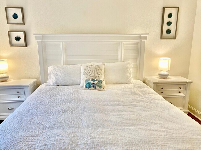 Master Bedroom - 13810 Sutton Park Dr N