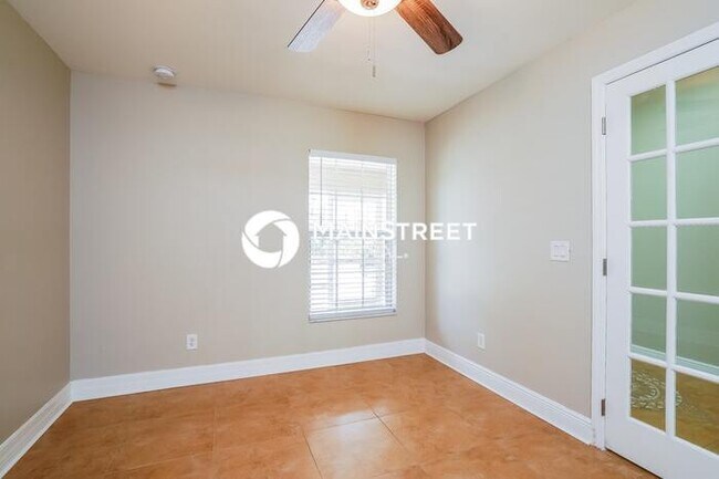 Building Photo - 3 Bedroom Pet-Friendly Home in Lehigh Acre...