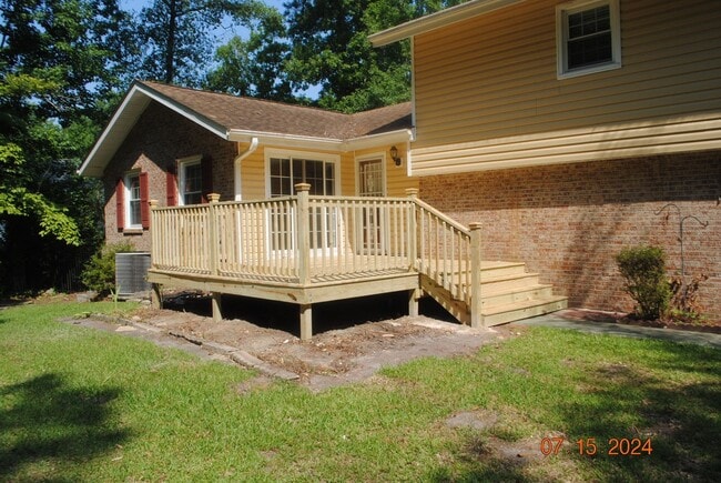 Building Photo - 102 Epworth Dr