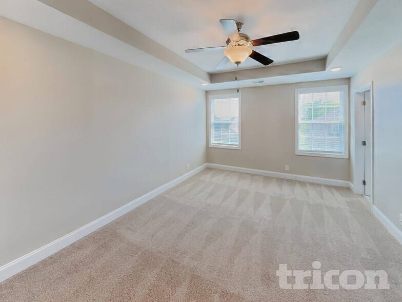 Building Photo - 633 Battery Ct