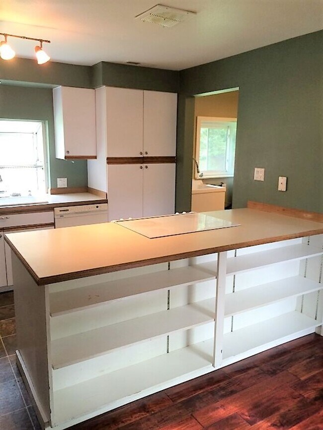 Building Photo - Cozy 2 Bedroom in Bellingham!