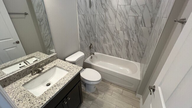 Building Photo - Stunning 3-Bed, 2-Bath Home in Palm Bay!