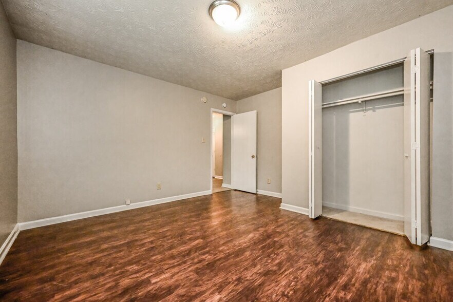 Building Photo - 4255 Loveless Pl
