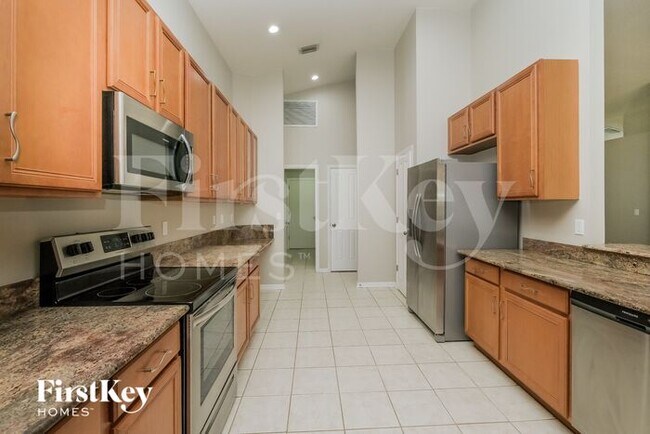Building Photo - 10529 San Travaso Dr