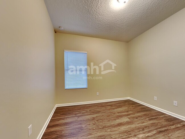 Building Photo - 743 Sunny Stroll Dr