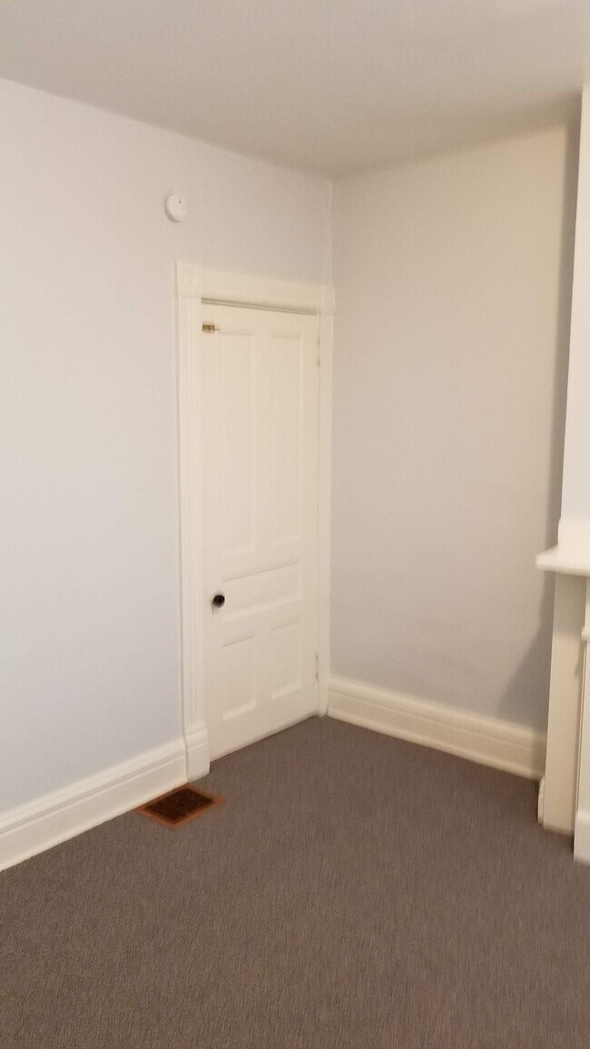 Bedroom 3 - 309 Lawn St