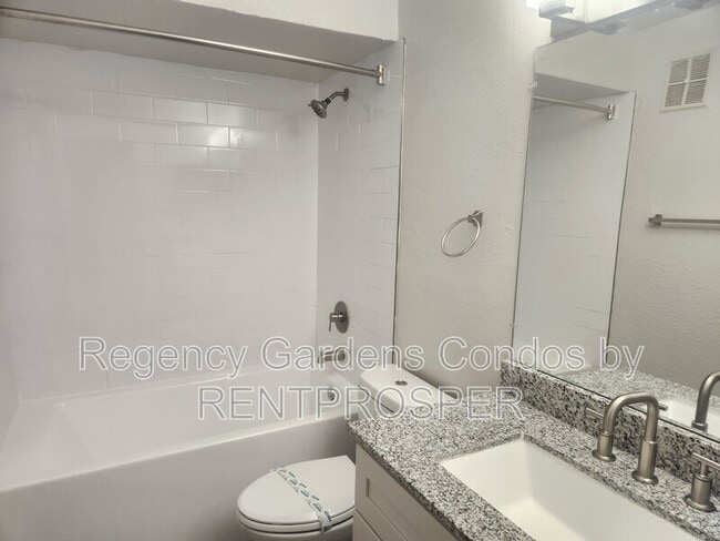 Building Photo - 5587 Devonbriar Way