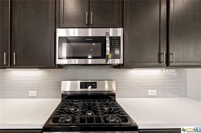 Building Photo - 17102B Carmel Cricket Dr