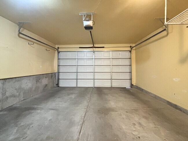 Building Photo - 4596 Red Sage Ct