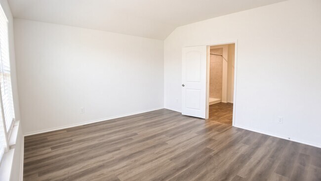 Building Photo - 21610 Violet Rdg Rd