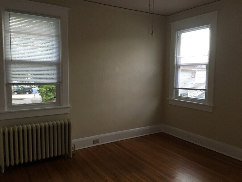 Building Photo - 1610 Bellevue Ave