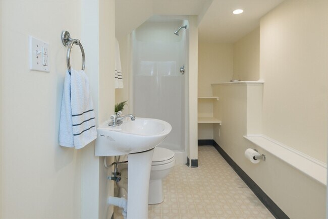 Building Photo - 36 Sciarappa St