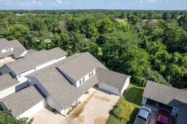 Building Photo - 1704 Juniper Dr