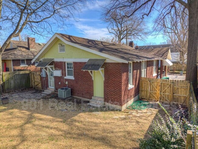 Building Photo - 2212 Nelson Ave