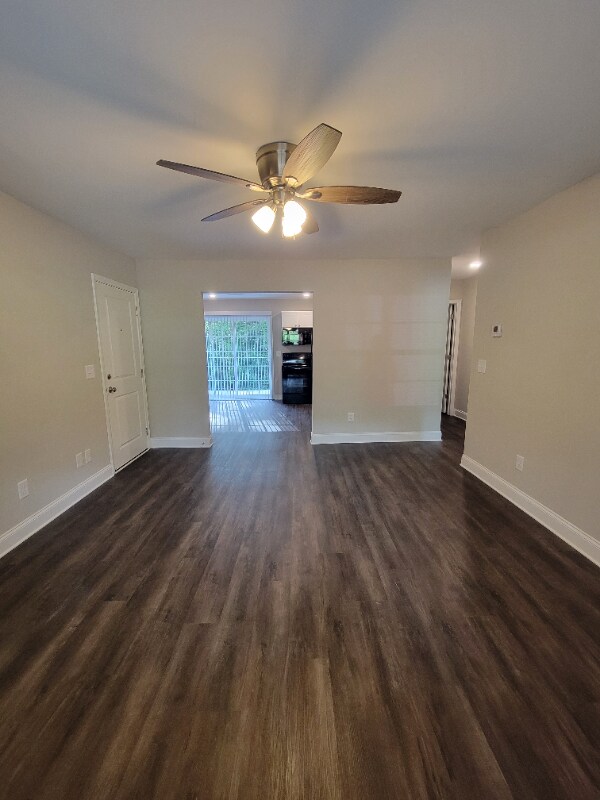 Building Photo - 283 N Warren St