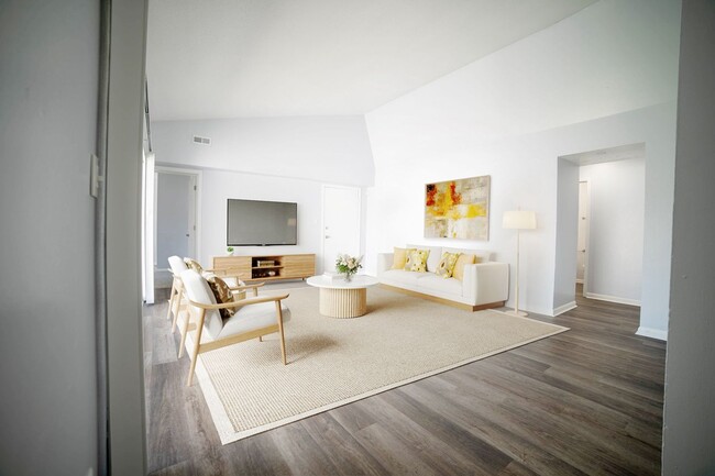 Building Photo - Aura Apartments