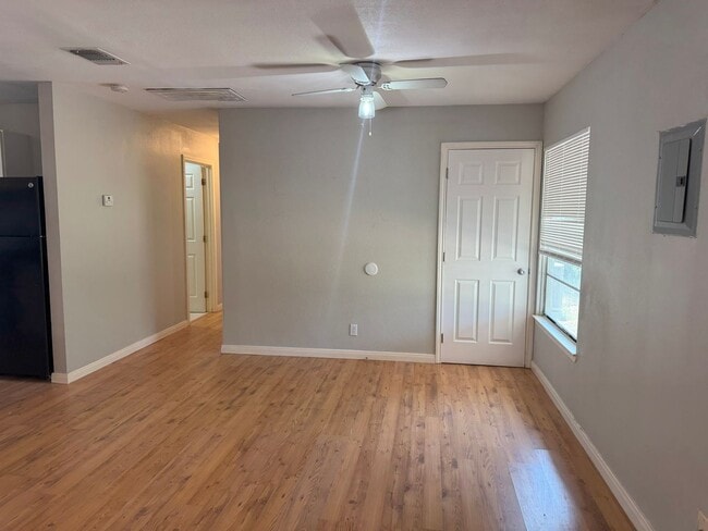 Building Photo - Welcome to 5810 Timberrock!