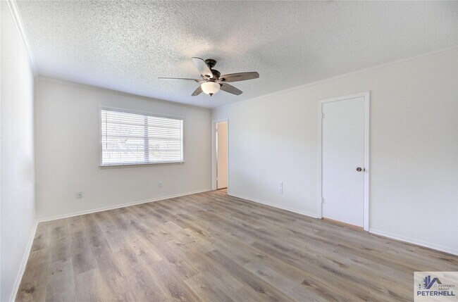 Building Photo - 946 Three Forks Dr