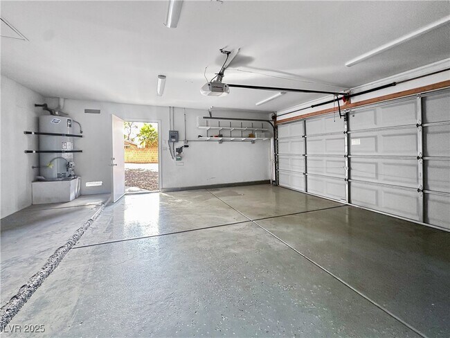 Building Photo - 1443 Basin View Cir