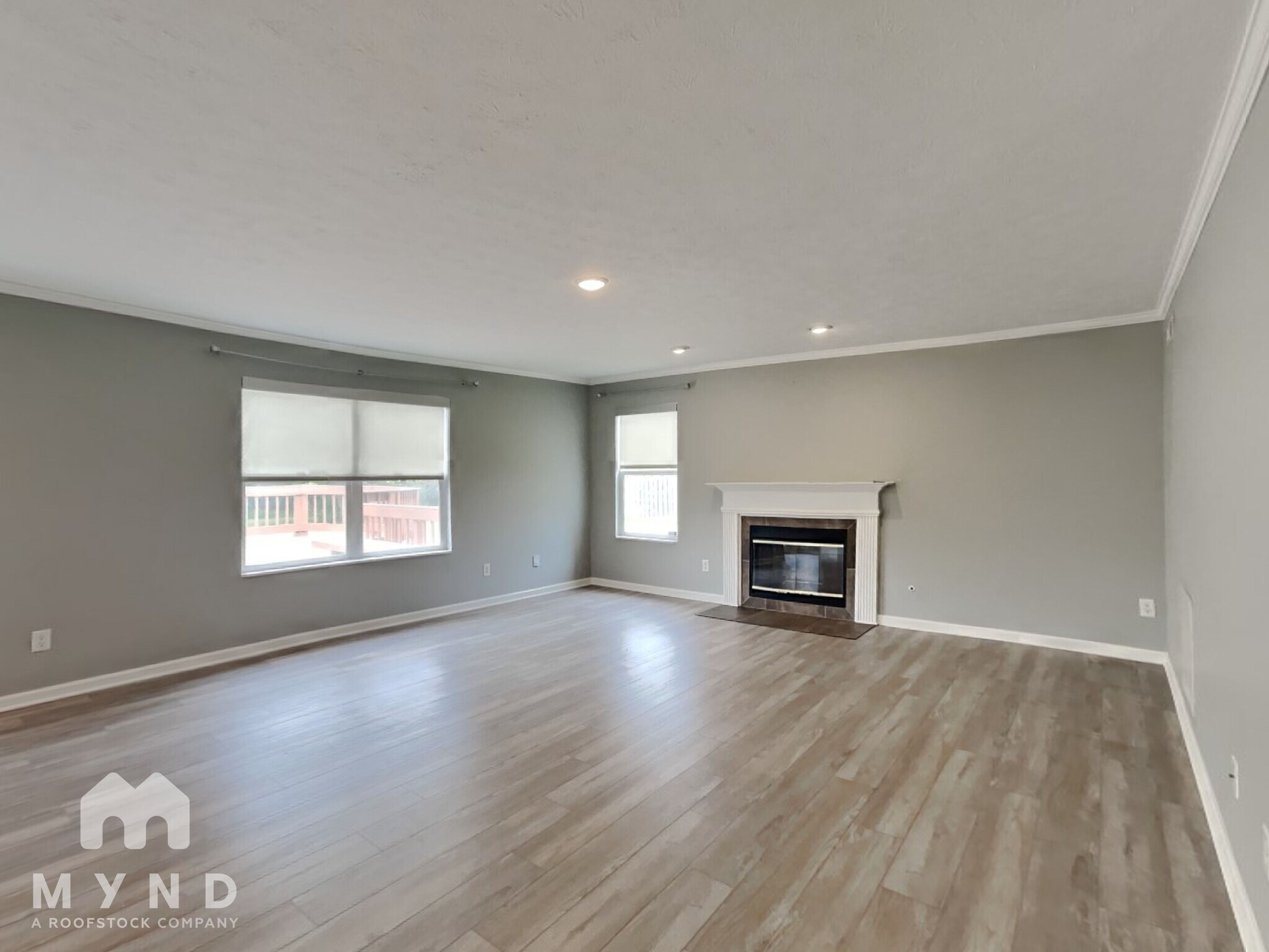 Building Photo - 6410 Hollingsworth Dr