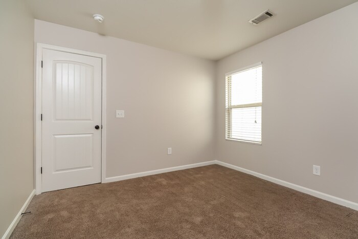 Building Photo - 180 Rankin Cir