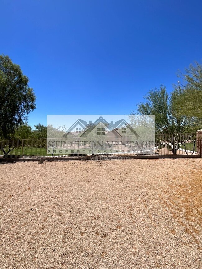 Building Photo - 24531 W Mobile Ln