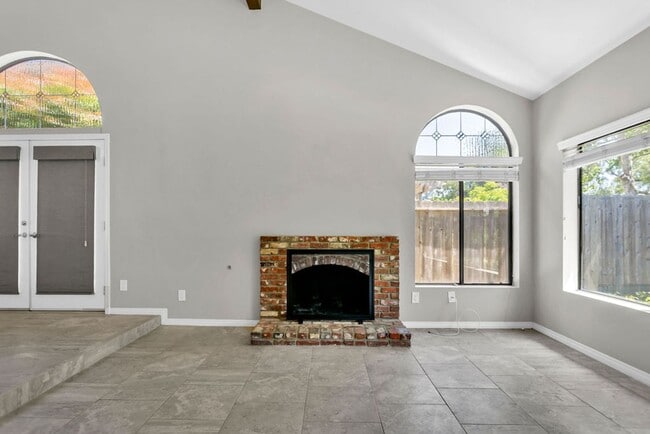Building Photo - Beautiful single level home in Rancho Pena...