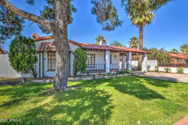 Primary Photo - 1832 N 7th Ave