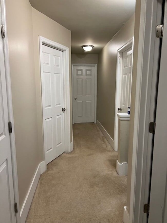 Building Photo - Single Family House