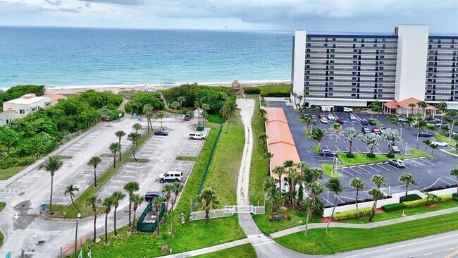 Building Photo - 200 N El Mar Dr