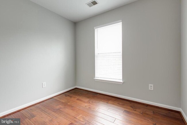 Building Photo - 8832 Papillon Dr