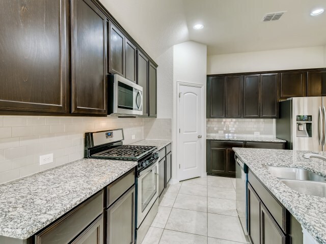 Building Photo - 13827 Quiet Fox Ln
