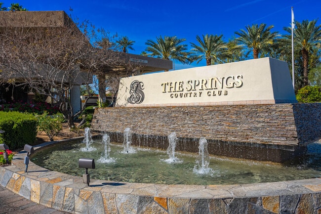 Building Photo - 1 Briarcliff Ct