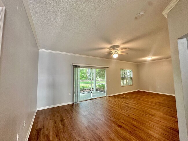 Building Photo - 10000 SW 52nd Ave