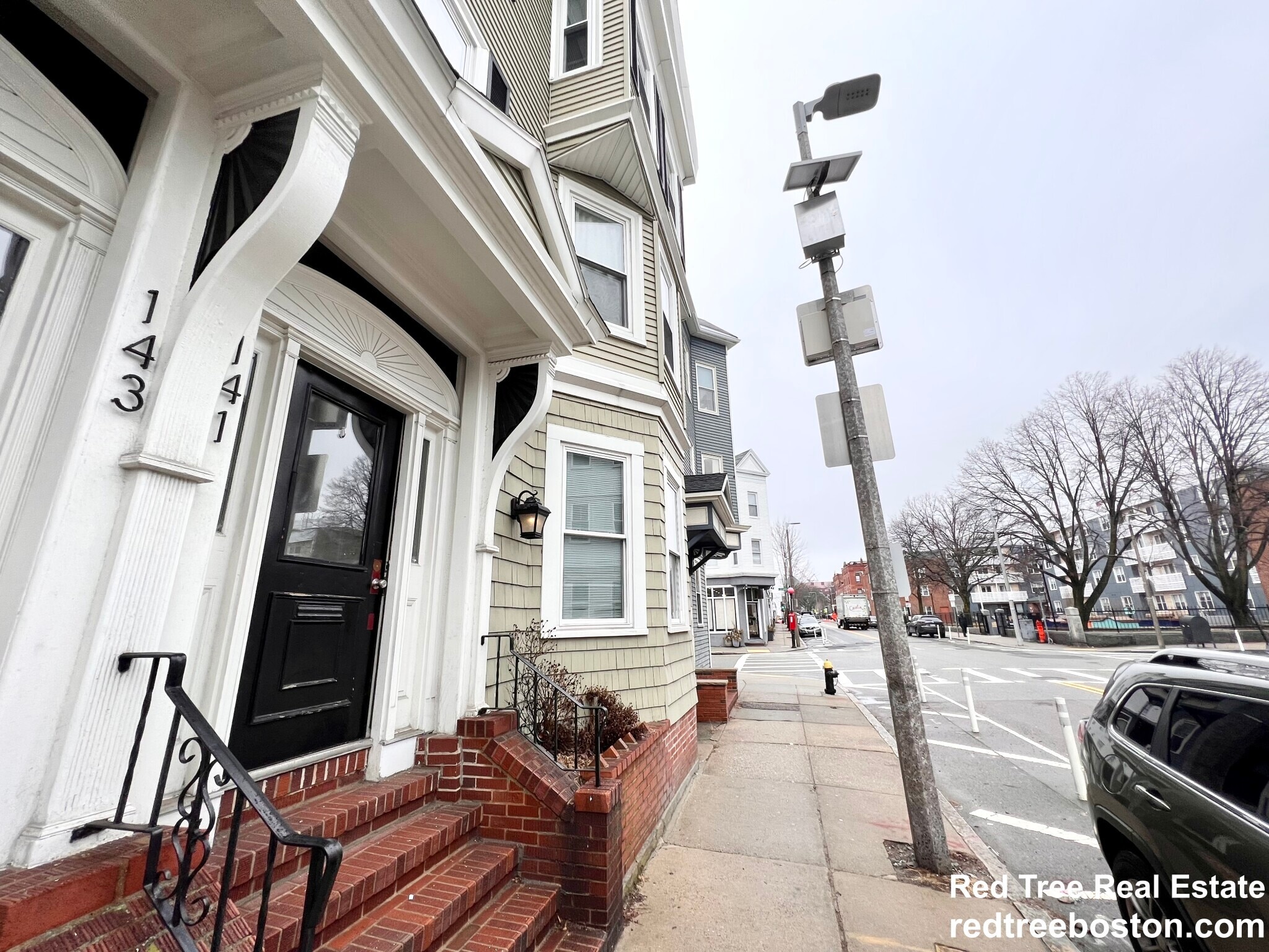 Building Photo - 143 L St