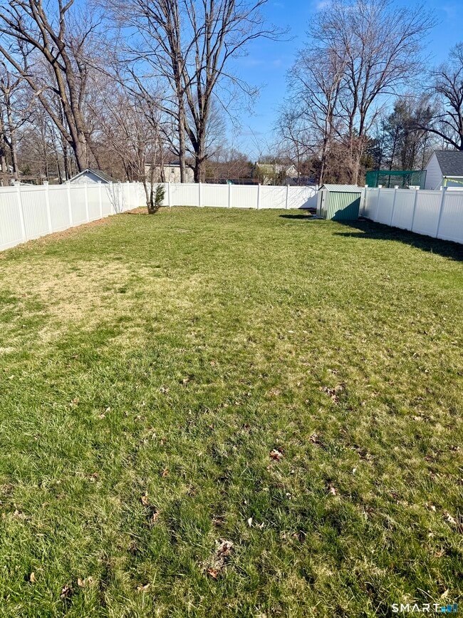 Building Photo - 177 Montowese Ave