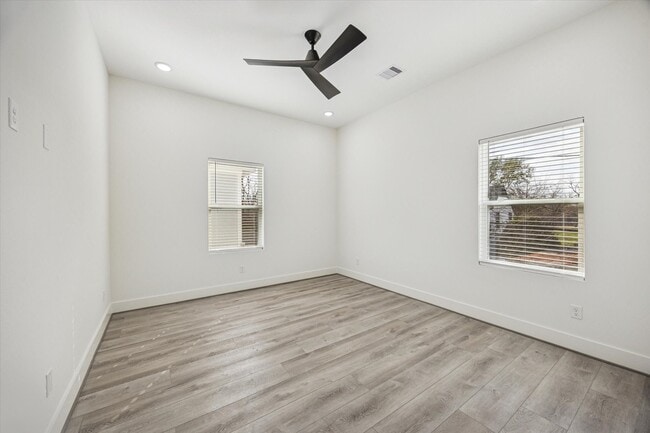 Building Photo - 6644 Lozier St