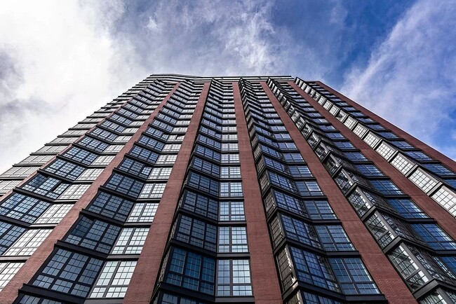 Building Photo - 1 Blue Slip