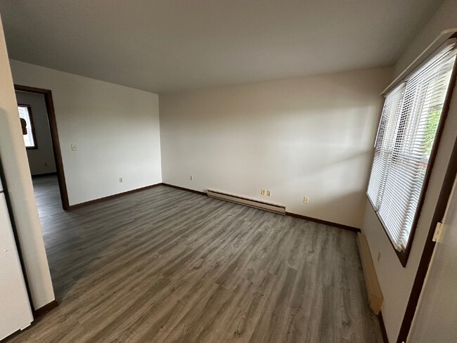 Building Photo - Available now. 1 Bedroom, 1 Bathroom North...