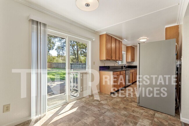 Building Photo - 6128 Mariposa Ave