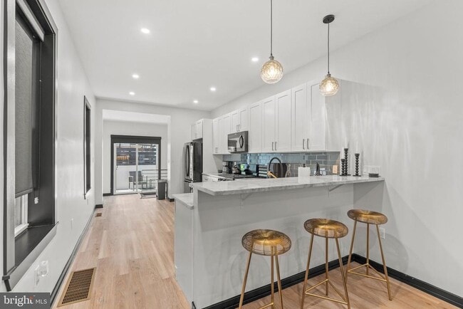 Building Photo - 2232 S 17th St