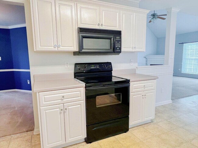 Building Photo - 6117 Independence Way