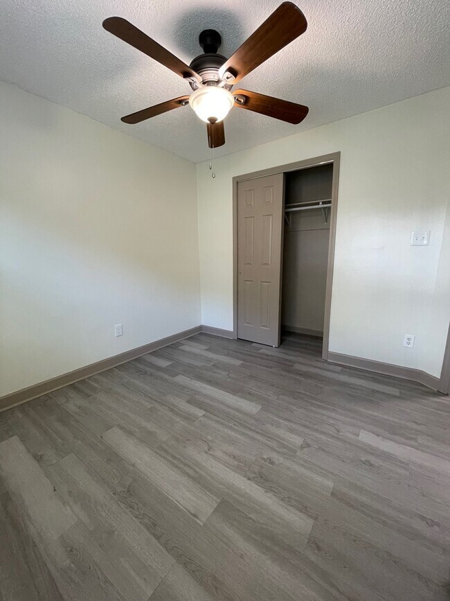 Building Photo - 660 Macduff Ln