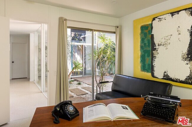 Building Photo - 4965 Calvin Ave