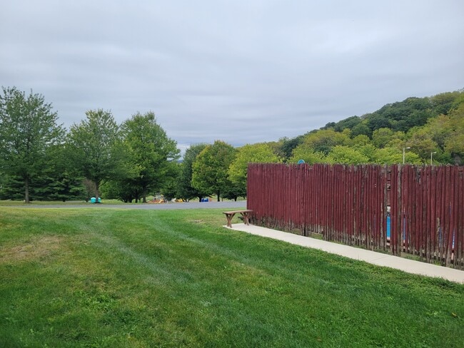 Building Photo - 2209 Elizabeth Ave